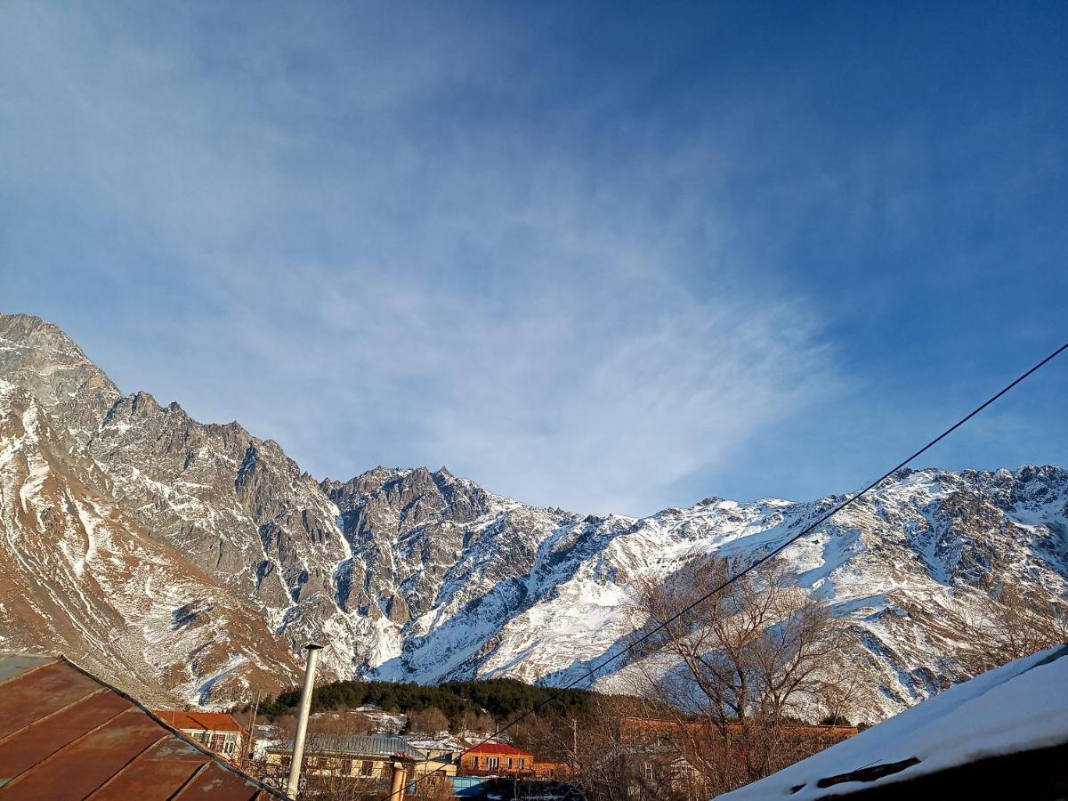 Guest House Sunset Kazbegi Exteriör bild