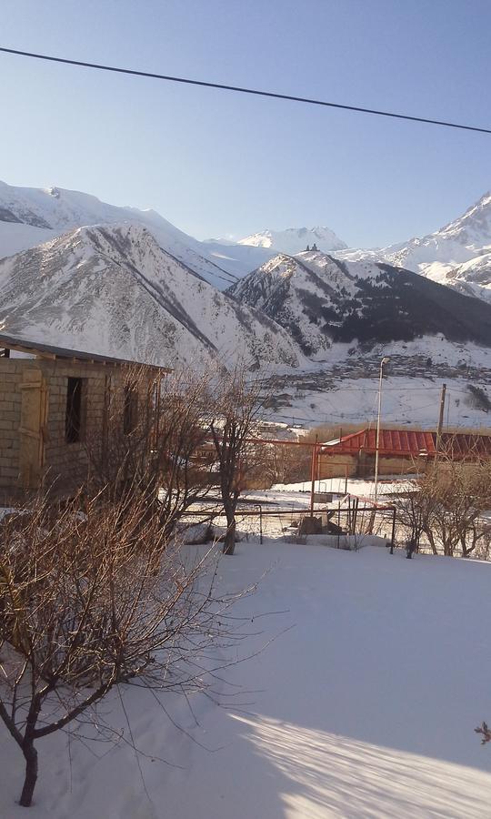 Guest House Sunset Kazbegi Exteriör bild